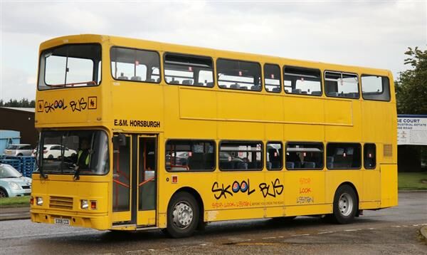 autocarro de dois andares Volvo Olympian, choice of 3 located near Glasgow, sold with new MOT