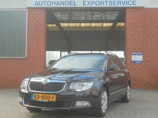 carrinha familiar Škoda Superb Combi Elegance Business Line 1.8 TSI DSG