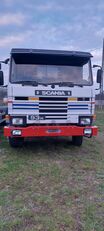 camião basculante Scania P93 HE4X4