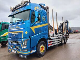 camião de transporte de madeira Volvo FH 750