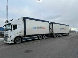 camião furgão Volvo FH 6x2 wood chip truck with trailer