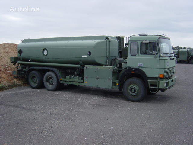 camião-tanque IVECO 260-32