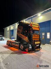 camião tractor Volvo FH 750