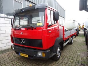 caminhão de reboque Mercedes-Benz 814 Oprijwagen