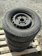 pneu de ligeiro Continental 215/65 R15 c