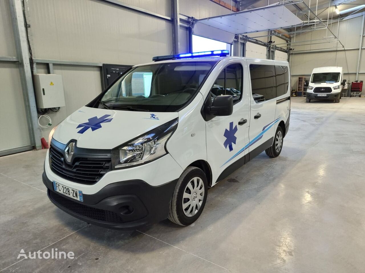 ambulância Renault TRAFIC 2019