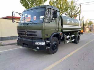 camião de pulverização de água Dongfeng Commins 210  12cubic